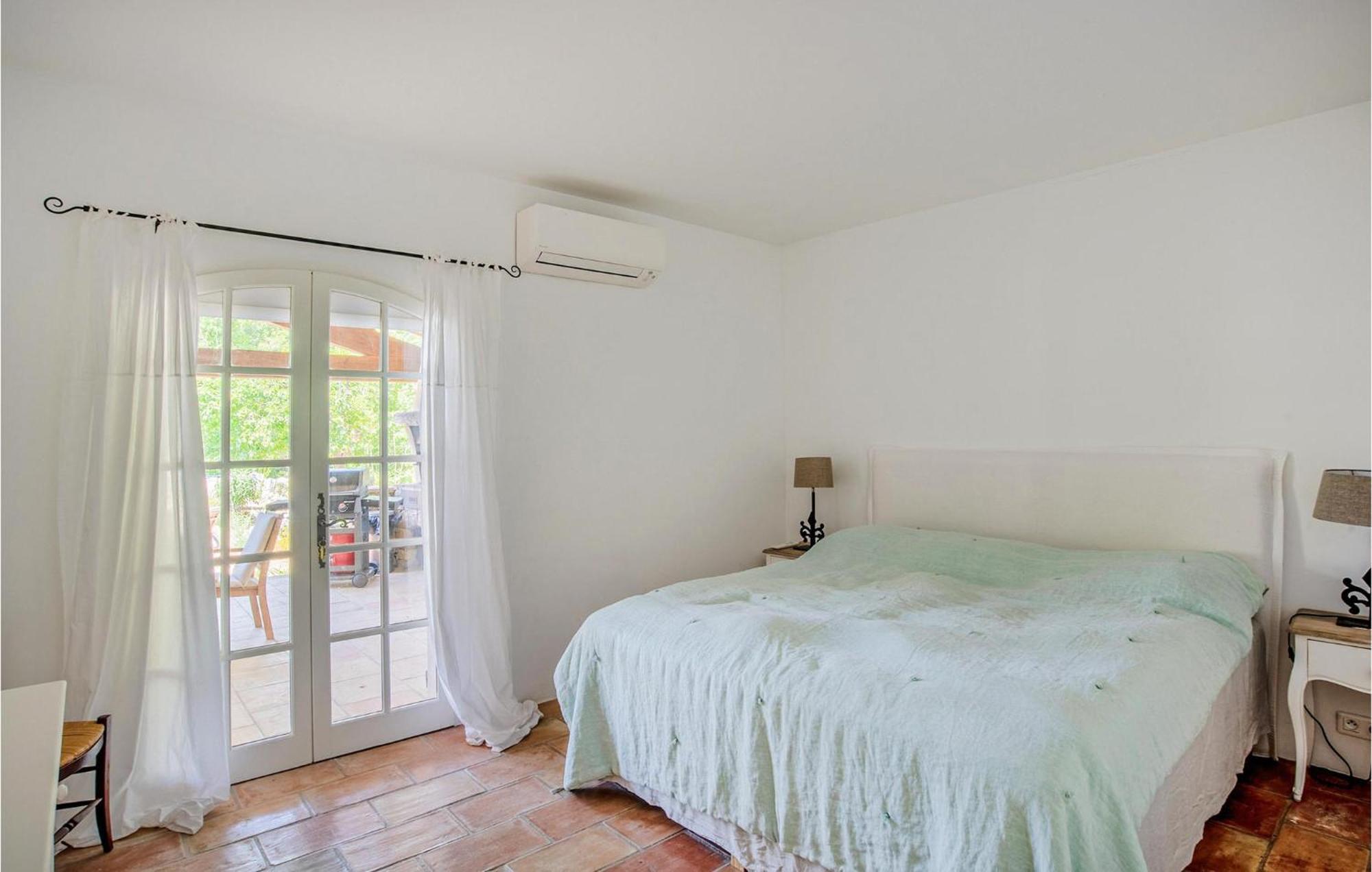 6 Bedroom Pet Friendly Home In Carcès Extérieur photo